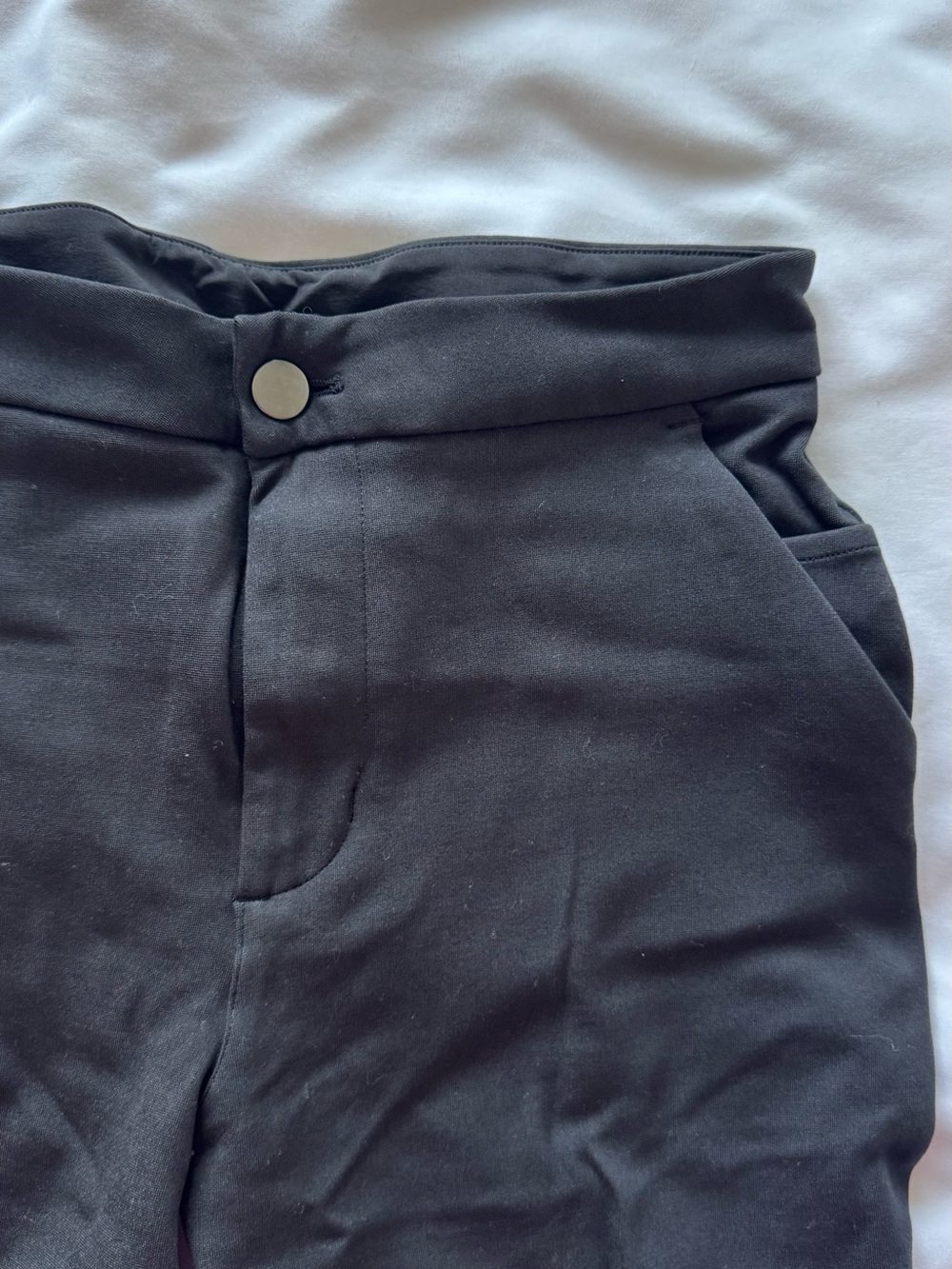 Lululemon City Trek Trouser II
*28"
Black